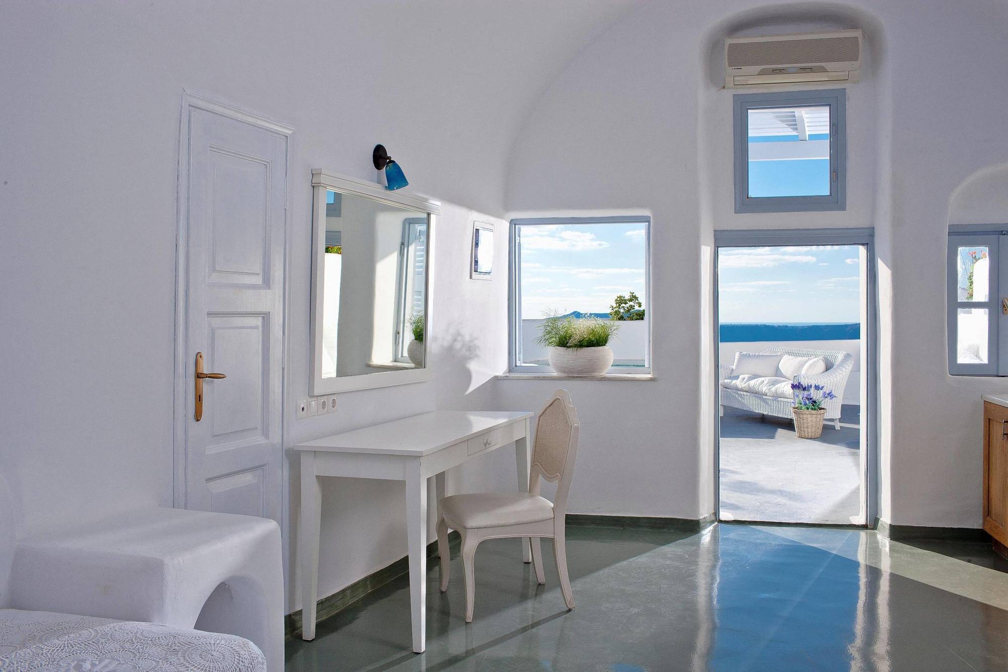 Cliff Side Suites Фіра Екстер'єр фото